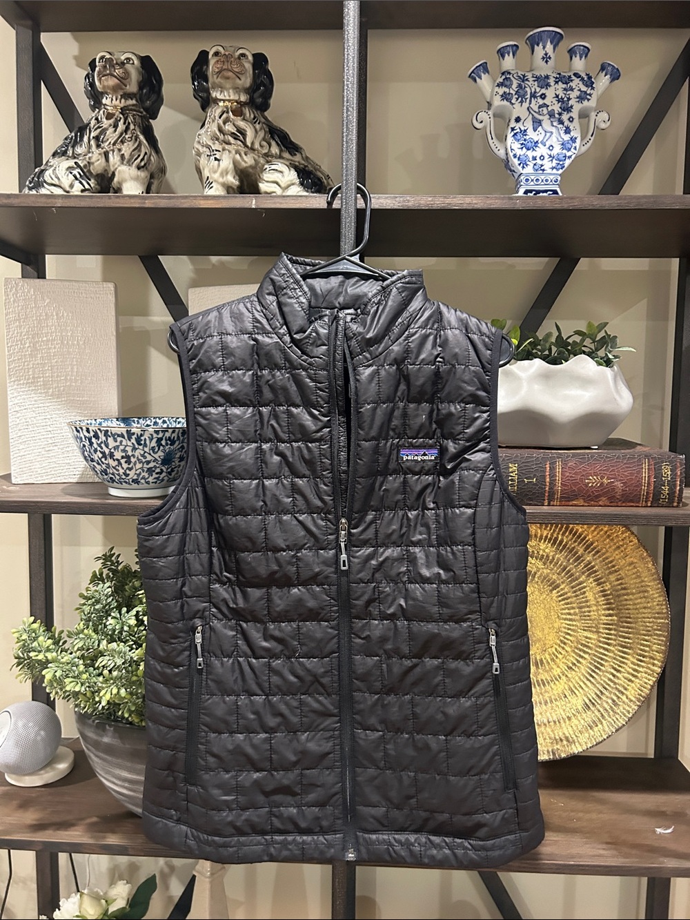 Patagonia Black Quilted Down-Style Women's Vest large